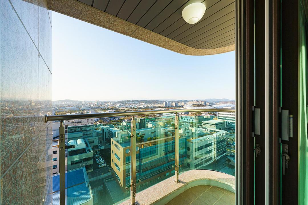 Raonstay In Perla Hotel Jinju Exteriör bild