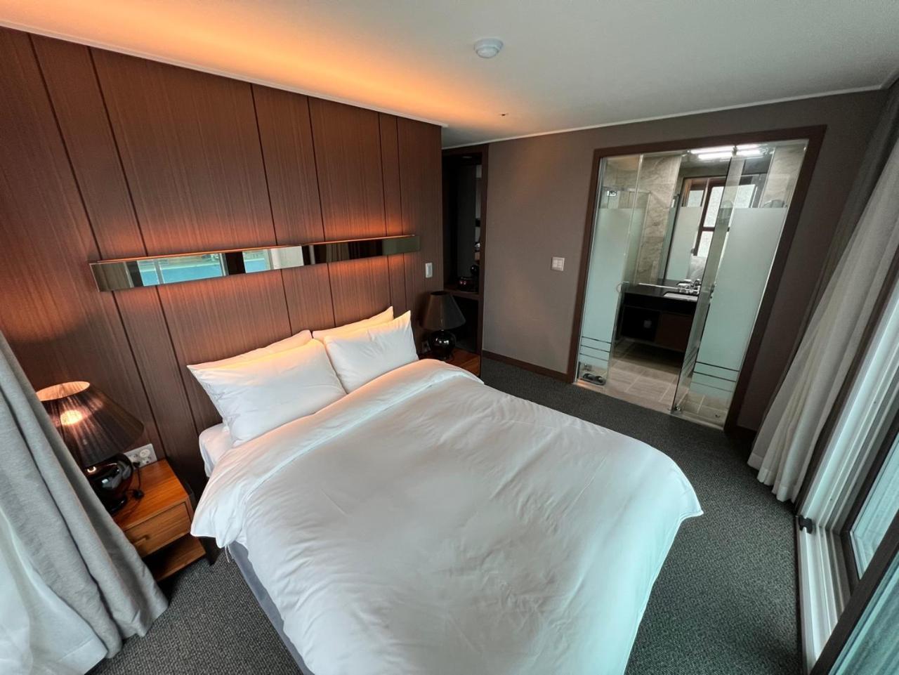 Raonstay In Perla Hotel Jinju Exteriör bild