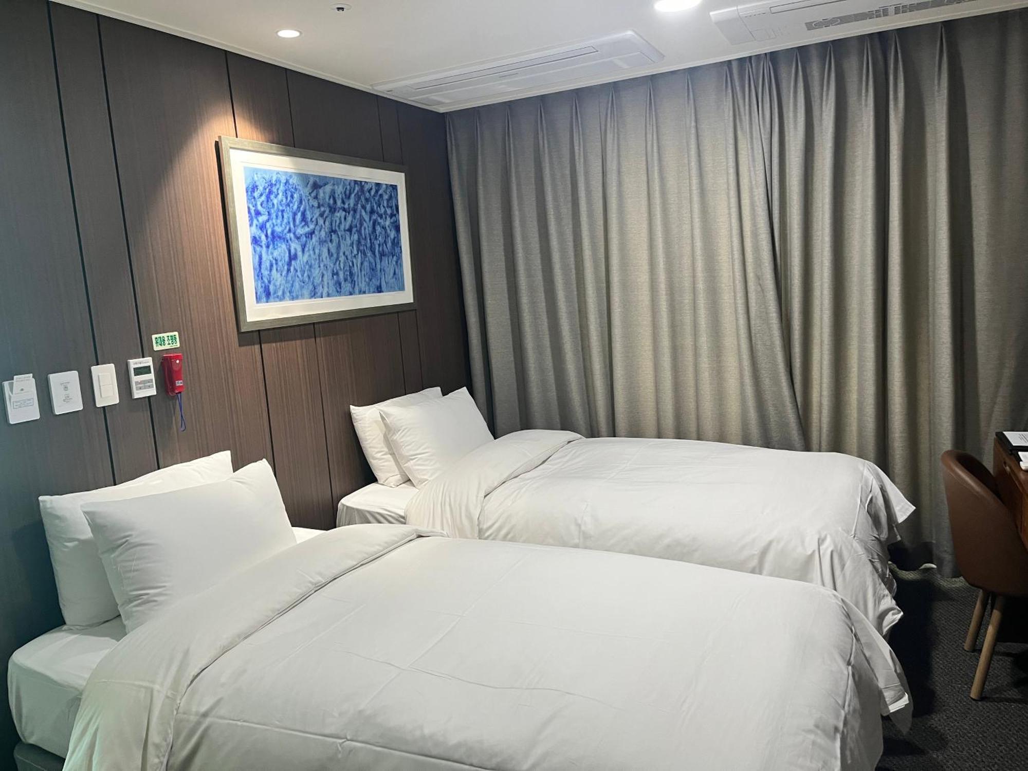 Raonstay In Perla Hotel Jinju Exteriör bild